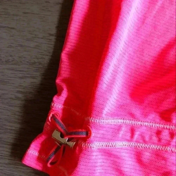 Lululemon Tank NWOT - Picture 3 of 4